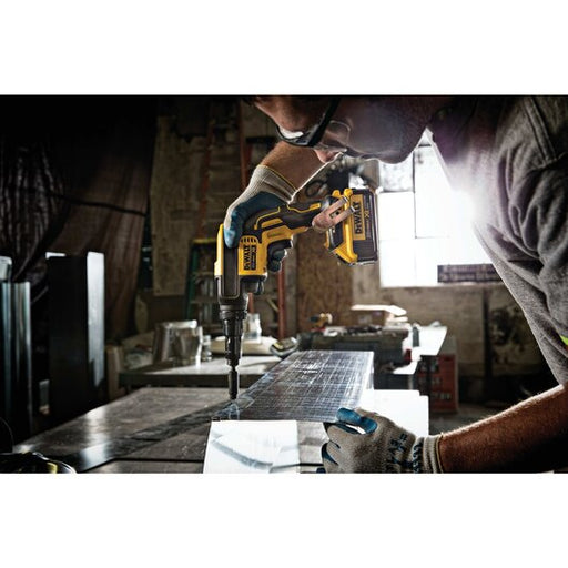 DeWalt DCF622B 20V MAX XR Versa-Clutch Adjustable Torque Screwgun (Tool Only) - Image 2